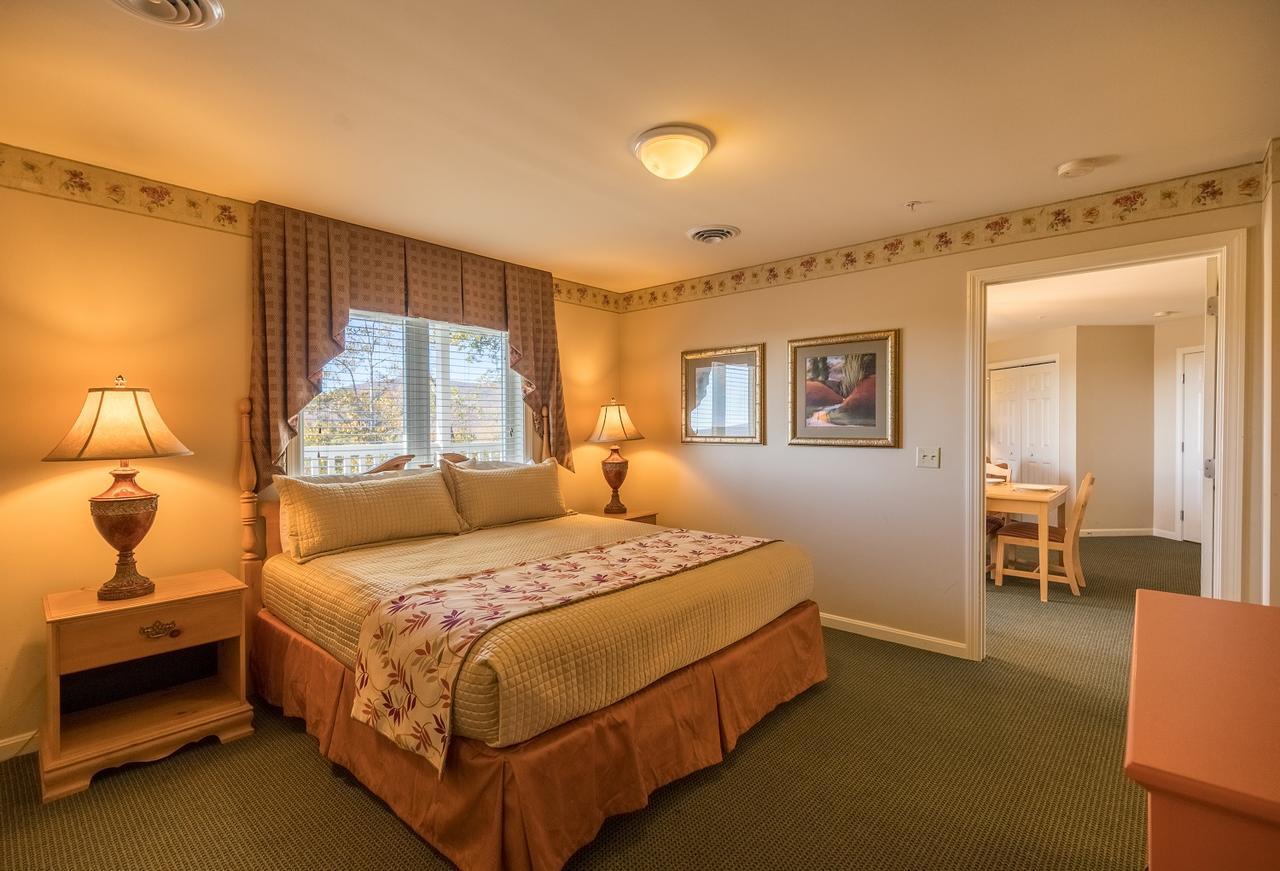 Vacation Village In The Berkshires Hancock Zewnętrze zdjęcie A bedroom at the Grandview Lodge